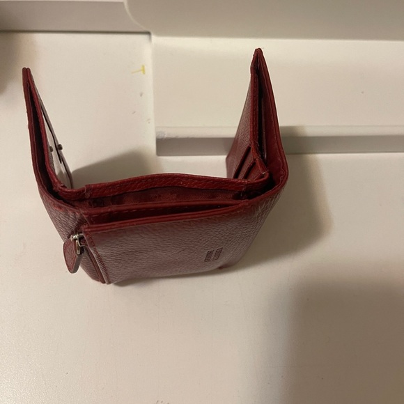 Women's Red Leather Strapless Trifold Wallet Solid Pebbles - Picture 8 of 12